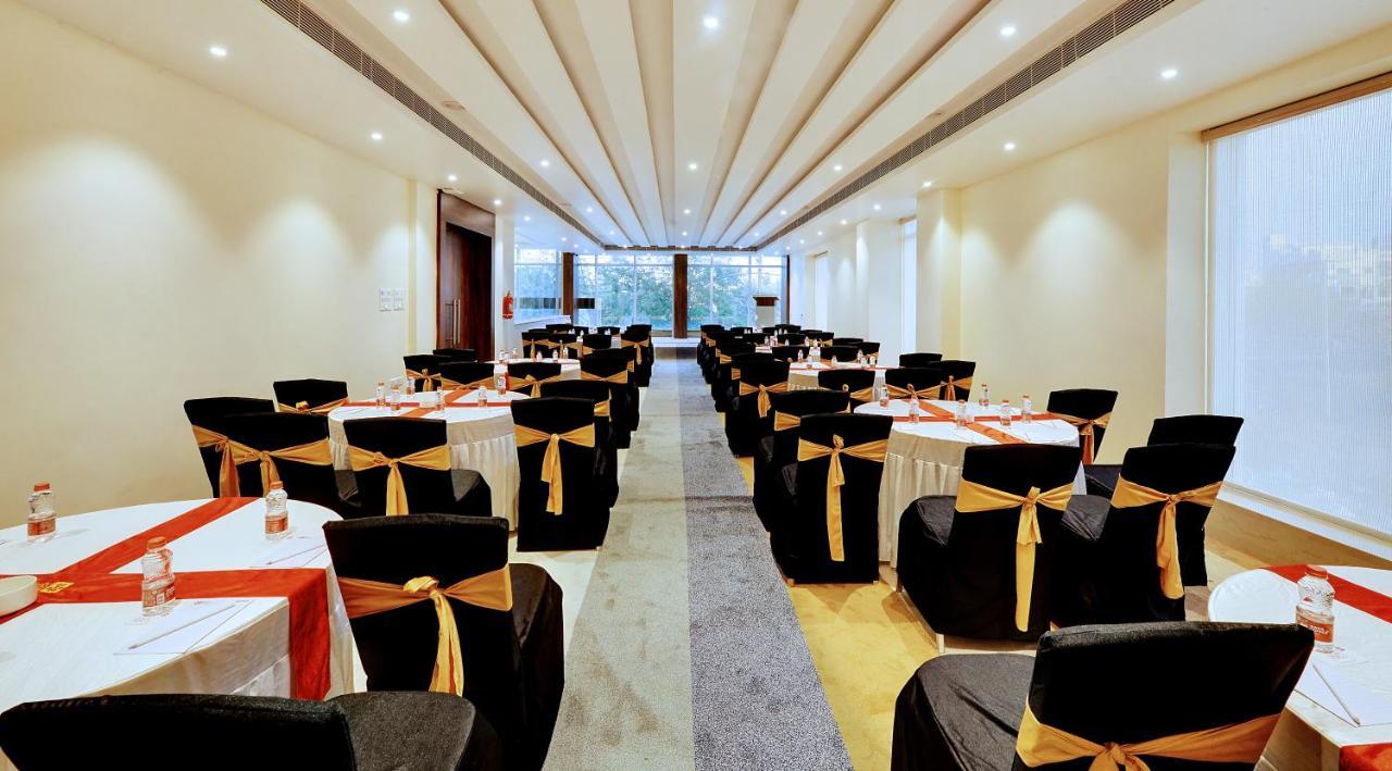 Mastiff Select Gulbarga Hotel Гулбарга Екстериор снимка