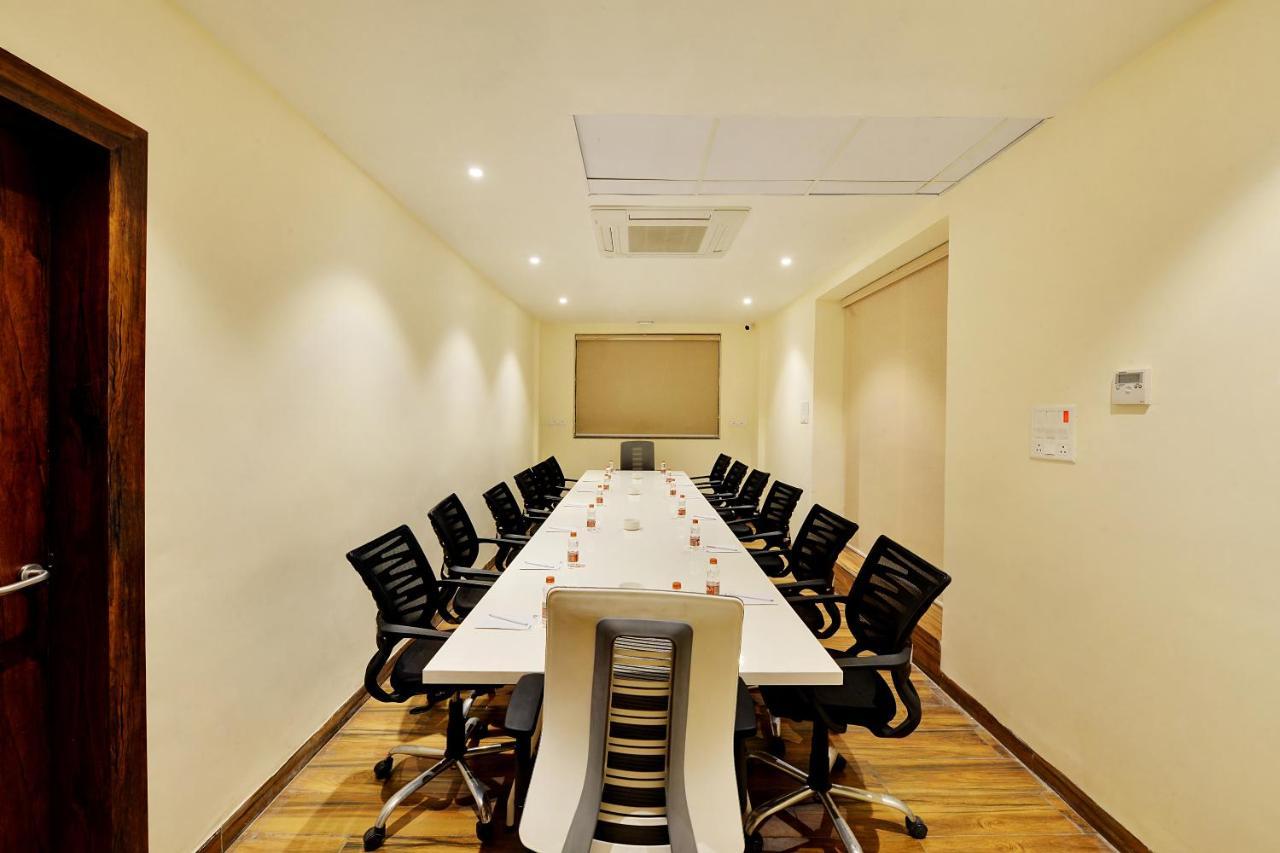 Mastiff Select Gulbarga Hotel Гулбарга Екстериор снимка