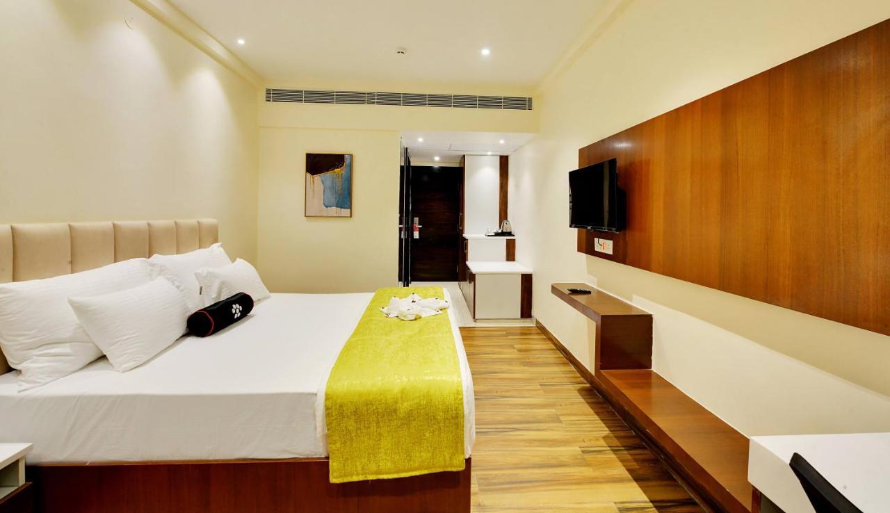 Mastiff Select Gulbarga Hotel Гулбарга Екстериор снимка