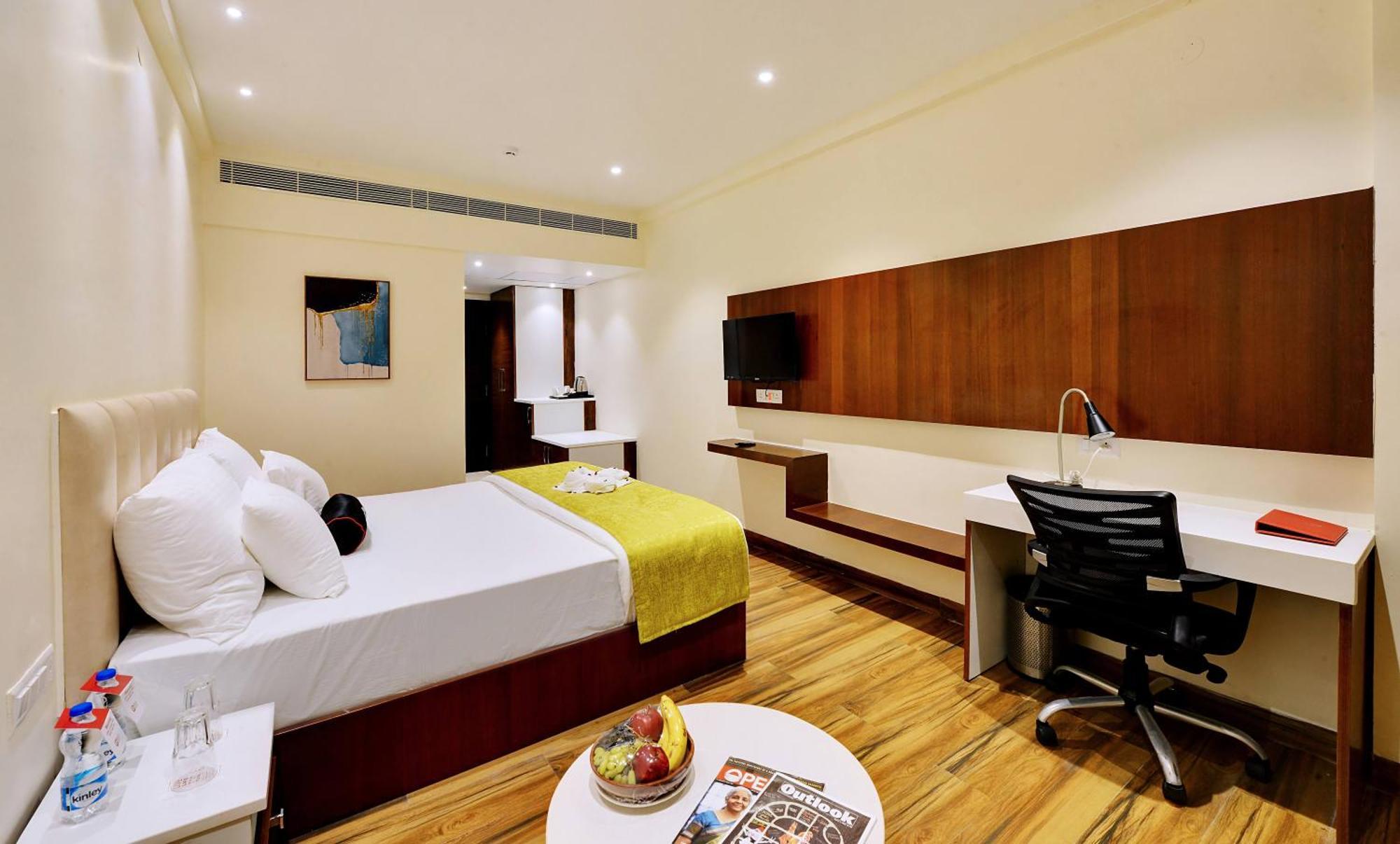 Mastiff Select Gulbarga Hotel Гулбарга Екстериор снимка